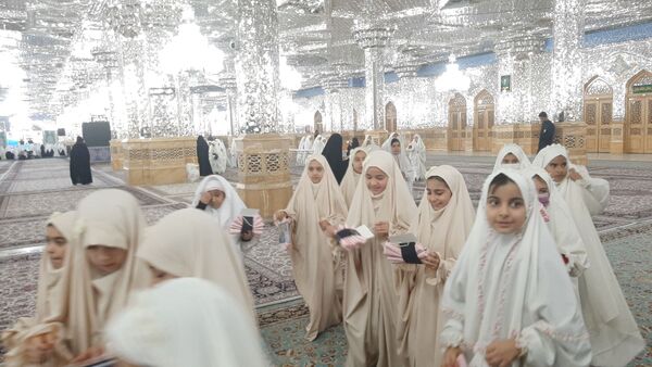 جشن «پروانه‌ها» و پرواز دختران نیایش در حرم رضوی
