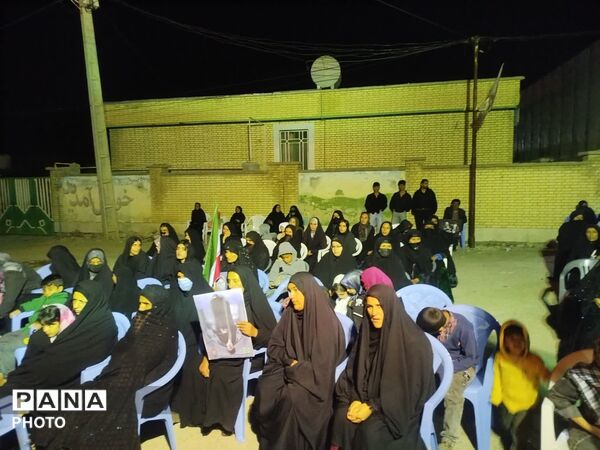راهپیمایی شبانه در حمایت از نیروی‌های مسلح کشور 
