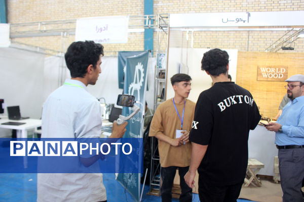 چهارمین جشنواره خلاقیت و دست‌سازه هنرستان قدس قم