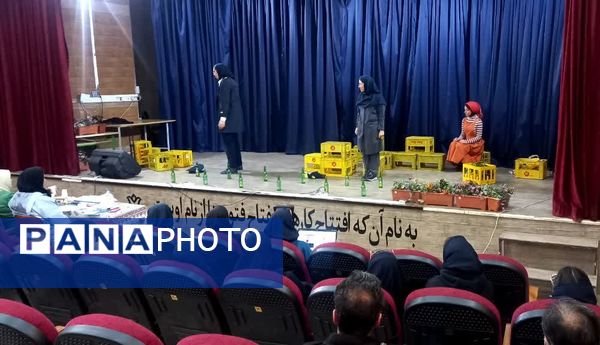 قطار داوری آثار چهل و سومین جشنواره فرهنگی هنری آموزش و پرورش ناحیه ۳ به ایستگاه پایانی رسید