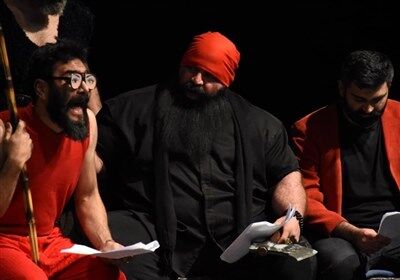 امروز تئاتر از هنر به صنعت تبدیل شده است/ بلاگرها تئاتر را به سخره گرفته‌اند 