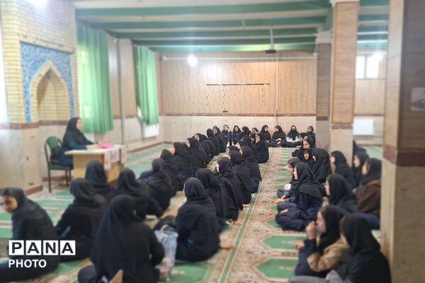ترویج سبک زندگی سالم در مدرسه آمنه بهارستان با برگزاری هفته بهداشت