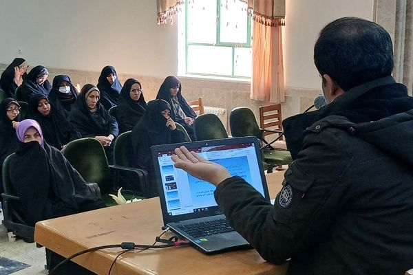 کارگاه‌های آموزش اولیاء دانش‌آموزان شهرستان بن 