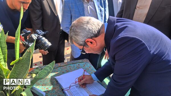 نواخته شدن زنگ مهر همزمان با آغاز سال تحصیلی جدید در تبادکان