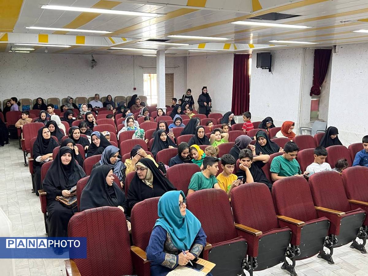 مراسم اختتامیه کلاس‌های اوقات فراغت کانون شهدای محراب و هاجر