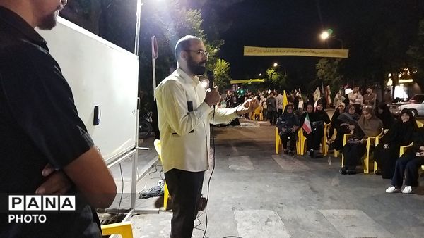 کافه گفتگوی حسینیه امام خمینی در نود و هشتمین شب از اجتماعات مردمی 
