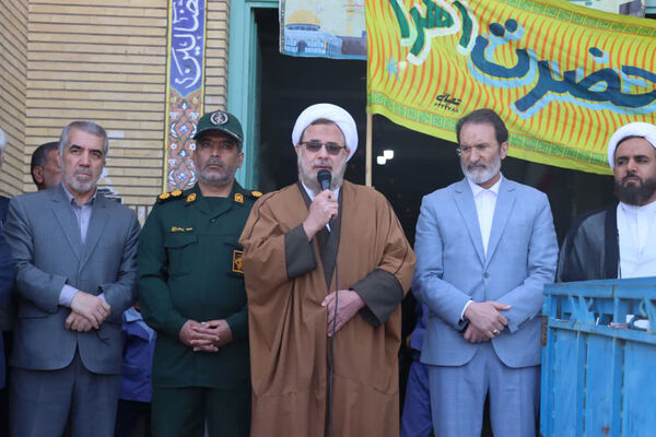 راهپیمایی دانش‌آموزان جعفرآباد قم در اعلام حمایت از عملیات وعده صادق