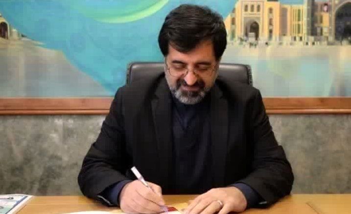 مسجد قلب تپنده جامعه اسلامی است