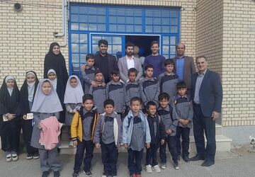 بازدید مسئولین آموزش و پرورش از مدرسه عشایری شهید محمد منتظری ملارد