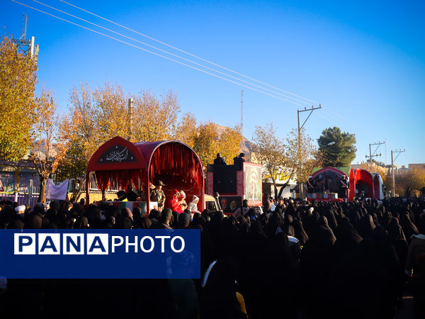 حضور پرشور مردم شهرضا در تشییع پیکر مطهر ده شهید گمنام دوران دفاع مقدس 