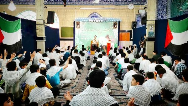 مراسم جشن عبادت دانش‌آموزان پسر در شهرستان ملارد