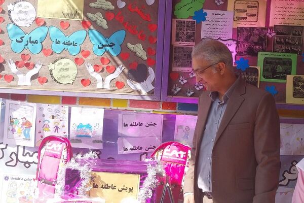 برگزاری جشن عاطفه ها در دبستان شهید عباسی ناحیه یک شهرری