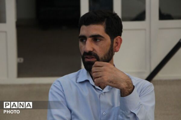 برگزاری جلسه سفیران کتاب یزد با نویسنده کتاب «فرمانده سری»