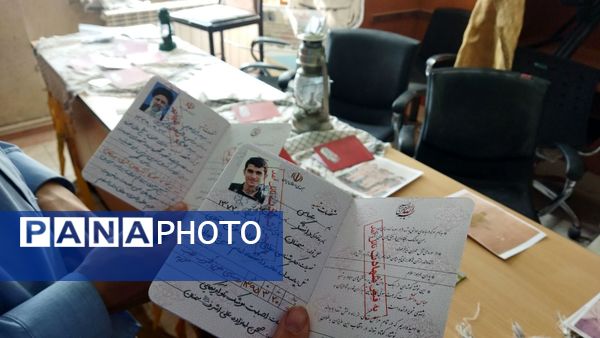 نمایشگاه مدرسه انقلاب در دبیرستان شهید بهشتی سمنان 