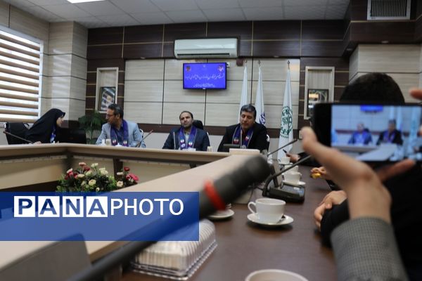 تجلیل از خبرنگاران برتر ناحیه دو مشهد با حضور مسئولان استانی