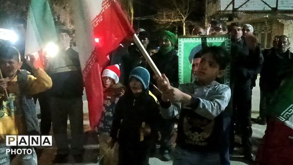 حضور پرشور مردم در بلوار حسینیه شهدای شهر بار