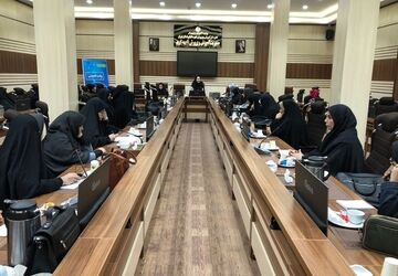 جلسه تخصصی راهکارهای عملی مشاوران و رابطین مشاور در ناحیه دو شهرری 