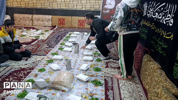 برگزاری سفره اطعام به‌مناسبت ایام شهادت امام علی(ع) در مسجد امام حسین(ع) سفیددشت