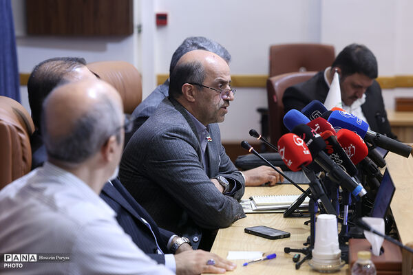 نشست خبری آغاز آموزش هوش مصنوعی به معلمان سراسر کشور