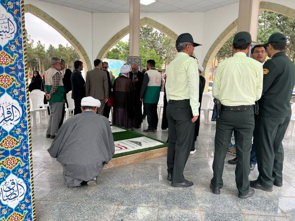 خادمین امام رضا(ع) با شهدا بیعت کردند 