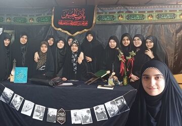 برگزاری هیات اباعبدالله الحسین (ع) در دبیرستان صدرا یک ناحیه ۵ اصفهان 