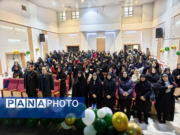 همایش «الگوسازی از زنان موفق»؛ ترسیم نقشه راه «الگوی سوم» در مسیر تعالی