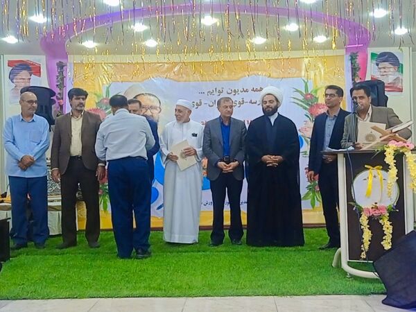 آیین بزرگداشت مقام معلم در بندرخمیر