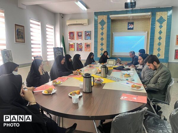 جلسه  هم اندیشی کارشناس مسولان فرهنگی وهنری استان خراسان رضوی