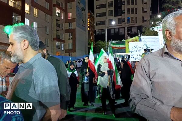 تریبون آزاد، جایی که مردم می‌توانند حرف دلشان را بزنند