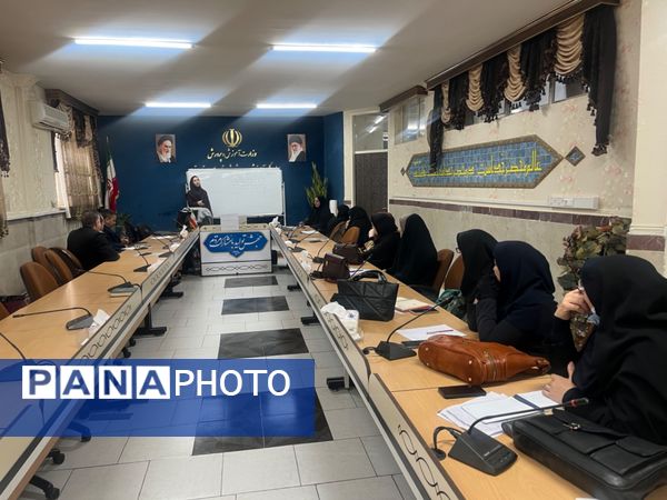 برگزاری جلسه فصلی مدرسین آموزش خانواده در شهرستان قدس