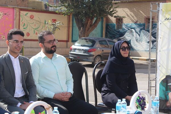 اولین جشن جوانه‌ها در مدرسه نشاط بهارستان‌2