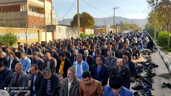 نماز عید فطر در مسجد صاحب الزمان روستای گزکوه