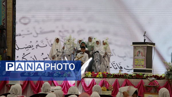 جشن تکلیف ۳۵۰۰ نفری دانش‌آموزان شهرستان بوشهر