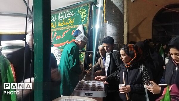 چایخانه هیئت الزهرای نیشابور در سی و نهمین شب از اجتماعات مردمی 