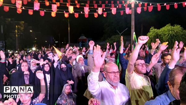 نود و سومین حضور پرشور مردم تویسرکانی در تجمع شبانه