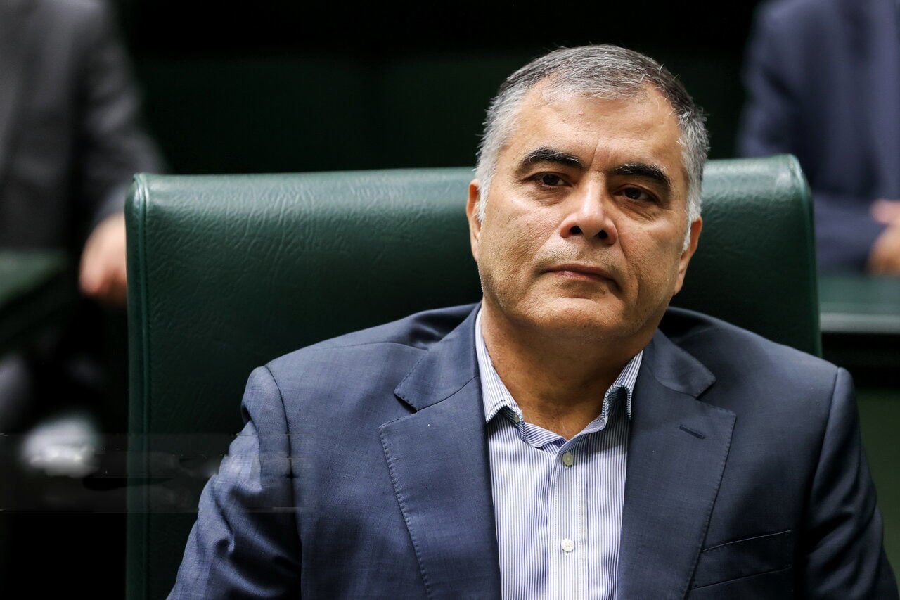 تأکید وزیر نفت بر همکار نیروهای فراجا برای مبارزه با قاچاق سوخت