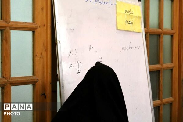  بازدید مدیرکل آموزش و پرورش استان یزد از کلاس‌های جهادی مسجد ملا اسماعیل 