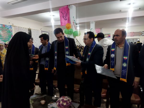  آغاز اردوی تمشک در شهرستان راز و جرگلان 