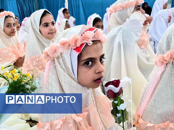 آیین سپیدپوشان؛ جشن تکلیف دختران عنبرآباد