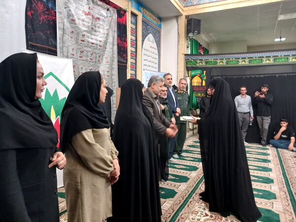 گرامیداشت ۲۸ زن شهیده در کامیاران؛ ترویج ایثار و فداکاری