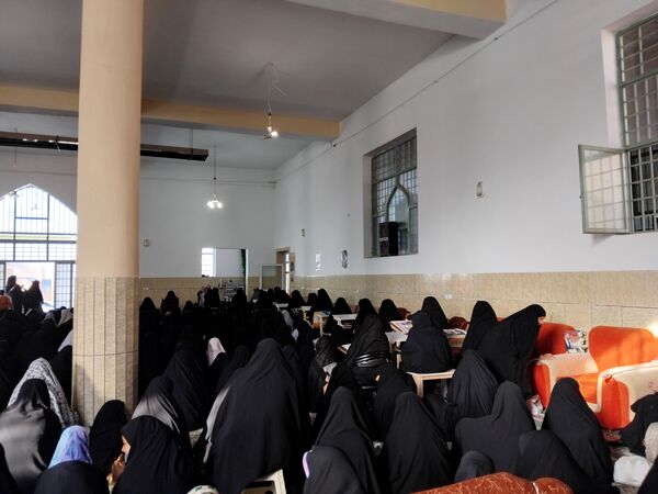 اقامه‌ نماز‌ عیدفطر در شهر وردنجان