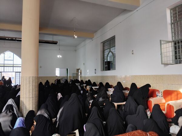 اقامه‌ نماز‌ عیدفطر در شهر وردنجان