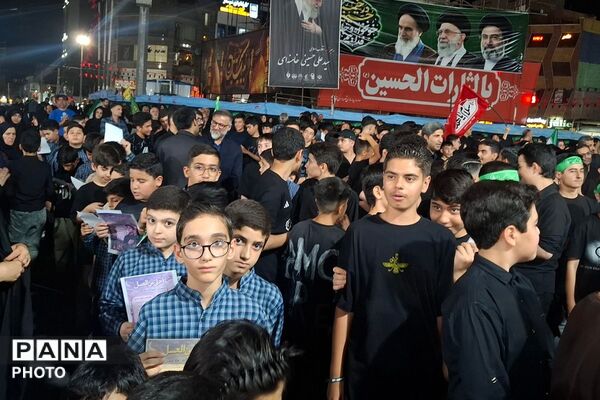  نجوای عشق در میدان قدس؛هم نوایی  دانش‌آموزان با «قاسم» 