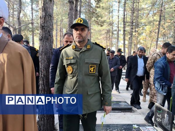 به صدا در آمدن زنگ انقلاب در مدارس اسلام آباد غرب 