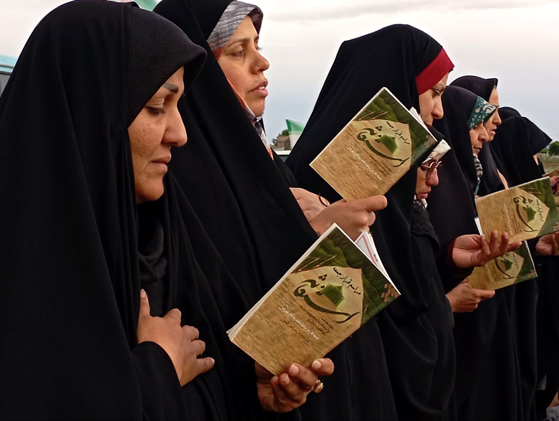 نماز استغاثه در محل حدیث سلسله‌الذهب