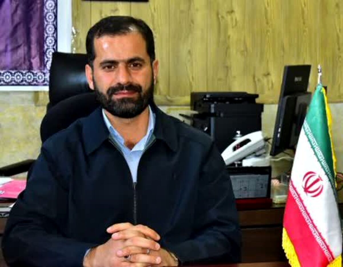 اقامه نماز دانش‌آموزی با حضور ۱۲۰ دانش‌آموز پسر در اردوگاه شهید بهشتی