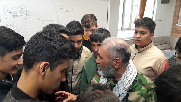 برگزاری جلسه درس آمادگی دفاعی نهم در مدرسه ابوریحان بیرونی شیفت صبح نیشابور