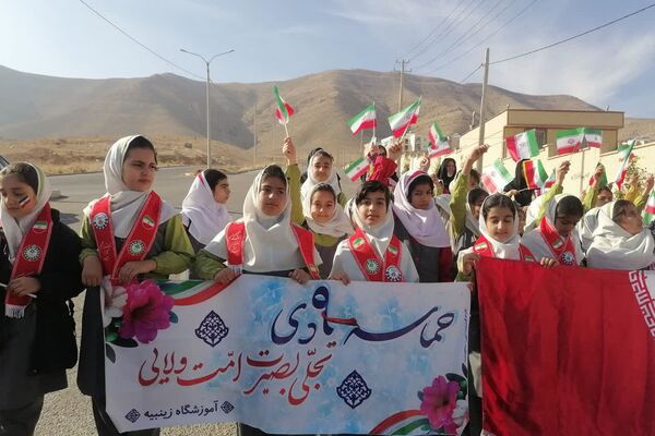 9دی تجلی بصیرت امت و عشق به ولایت