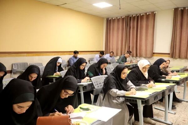 برگزاری دوره آموزشی تربیتی جهت توانمند سازی معلمان مدارس منطقه ۱۰