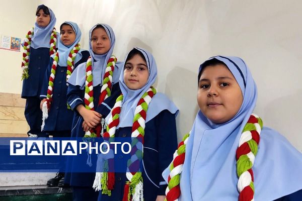 افتتاحیه جشنواره فرهنگی هنری ماها در دبستان قدر بهارستان۲